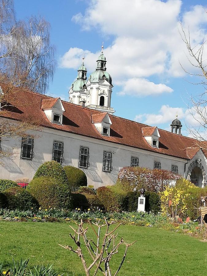 K14 - Oase Im Grunen Markt Sankt Florian Kültér fotó